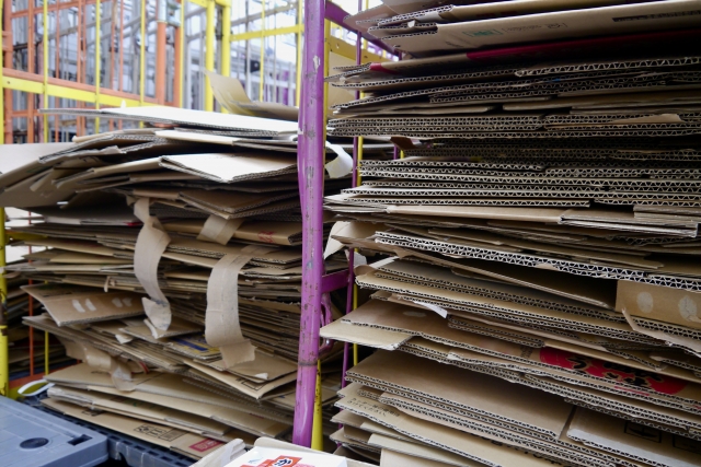 店舗の段ボール